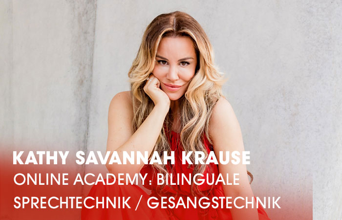 Die Dozentin Kathy Savannah Krause lehrt an der Artrium Schauspielschule Hamburg das Fach Bilinguale Sprechtechnik / Gesangstechnik